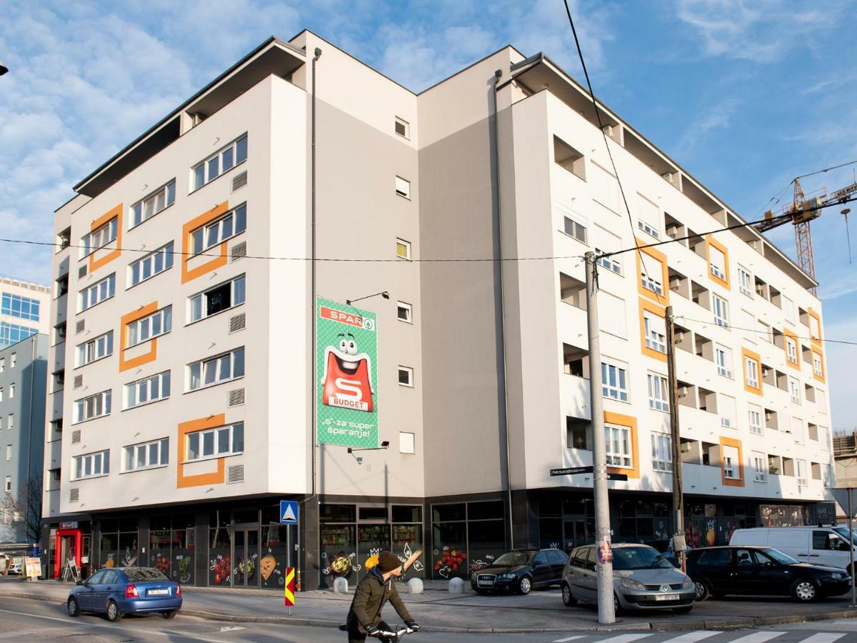 Flexible Selfcheckins 9 - Zagreb - Garage - Electric Vehicle Ccharger - Loggia - New - Apartments Repinc 9 Extérieur photo